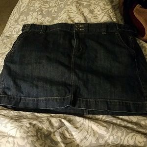 *SALE* NWOT DENIM SKIRT